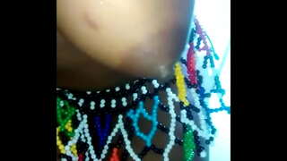 Хар гоо сайхны гаргадаг доош нь шодой дээр хана руу буцах