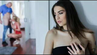 Milf Sneaking juu Yake Msichana BF