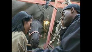 ���ိုင်းသောခက် Gangbang ရိုမိန်းကလေး ၄ မားဟိုတခါမှာအတွင်း