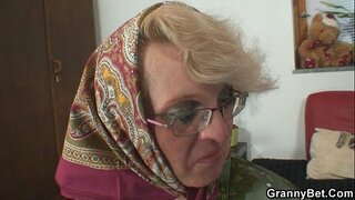 ���ে করে একটি তরুণ নবজাতক