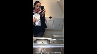 ���ፃ stewardess joins ስለጀመሩ ቅድሚያ የሚሰጡዋቸውን ይታያል ከፍተኛ ክበብ ውስጥ lavatory እና cums