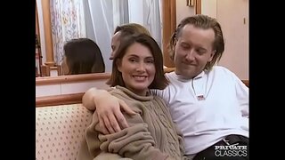 ���್ಲಾಸಿ ಎದೆ ತುಂಬಿದ ಆಂಟಿ ಗಿನಾ