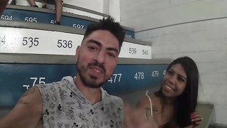 Casal Vazando muito durante um ne pokazuje c&amp;acirc;mera Priv&amp;ecirc;